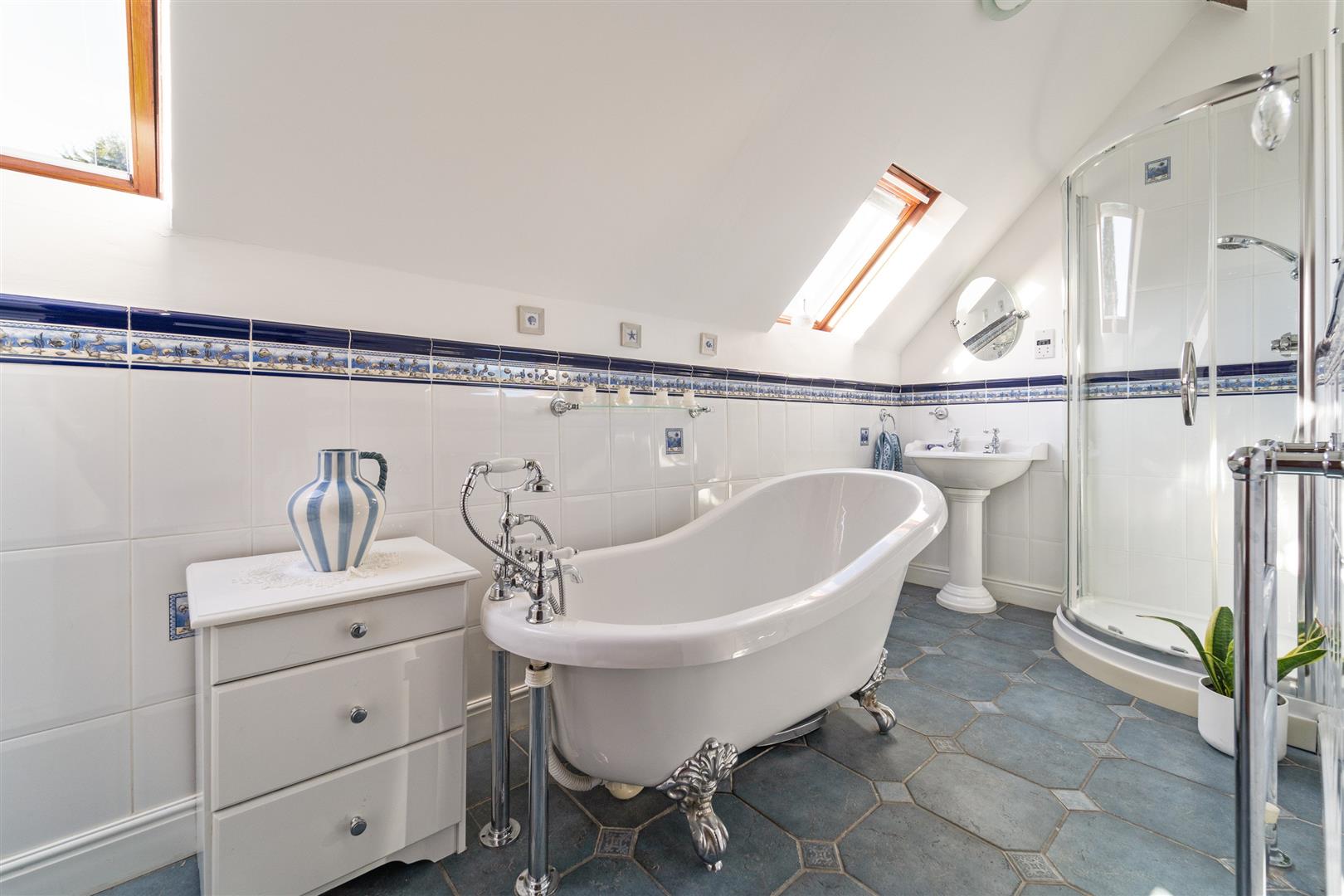 3 bed property in Bromsgrove Road, Stourbridge
